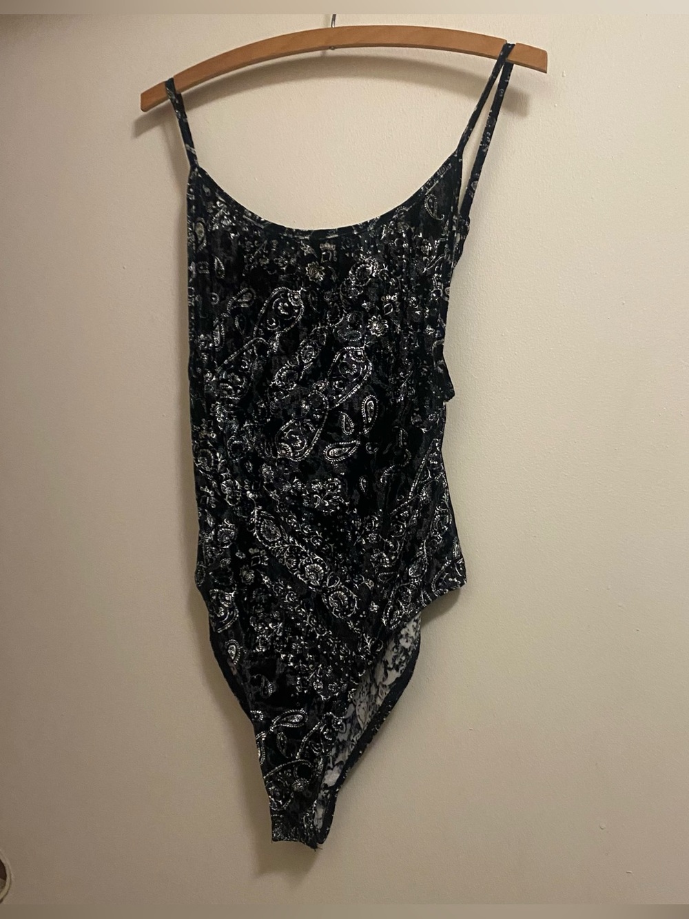 Bear Dance Womens M Medium Velvet Paisley Bodysuit Black & White Goth Coquette